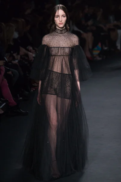 Look 77
